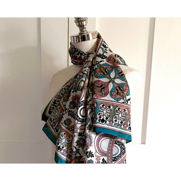 Vintage Ornate Pattern Scarf with Turquoise Border - Picture 3 of 10